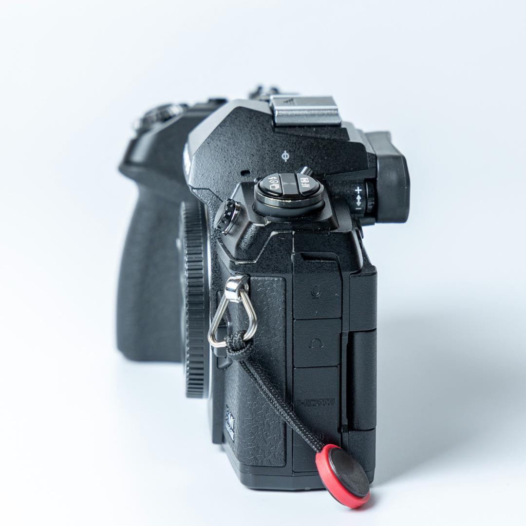 OLYMPUS OM-D E-M1 MarkIII 本体と付属品