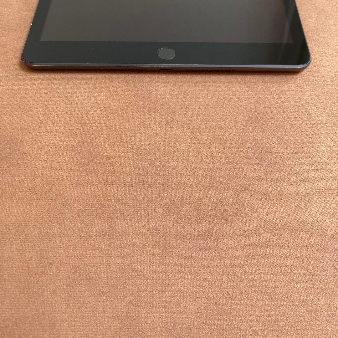 585【早い者勝ち】電池良好☆iPad8 第8世代 32GB SIMフリー☆