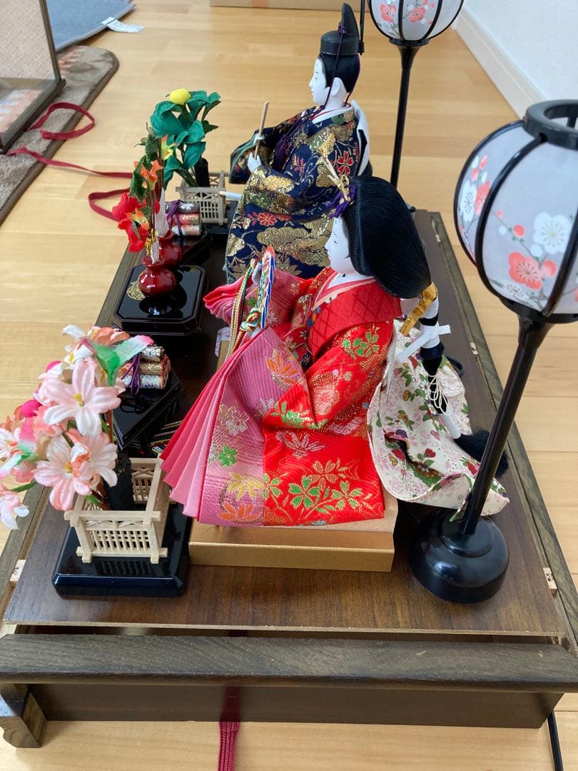 【美品】雛人形 ガラス製ディスプレイケース、ライト付き　送料込み！