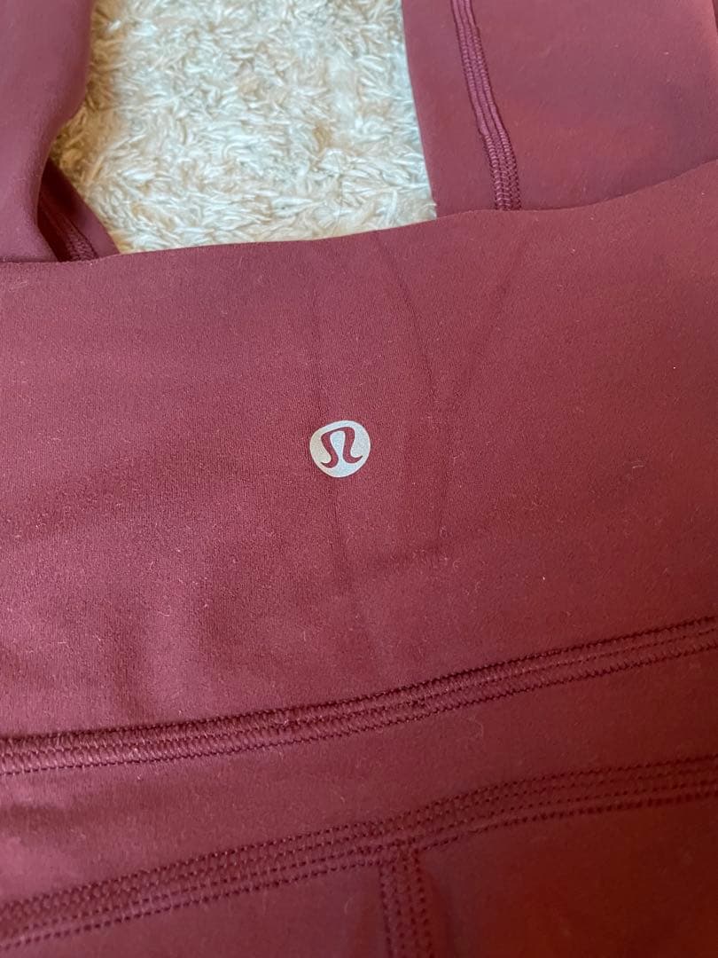 Lululemon ヨガパンツ バーガンディ サイズ4