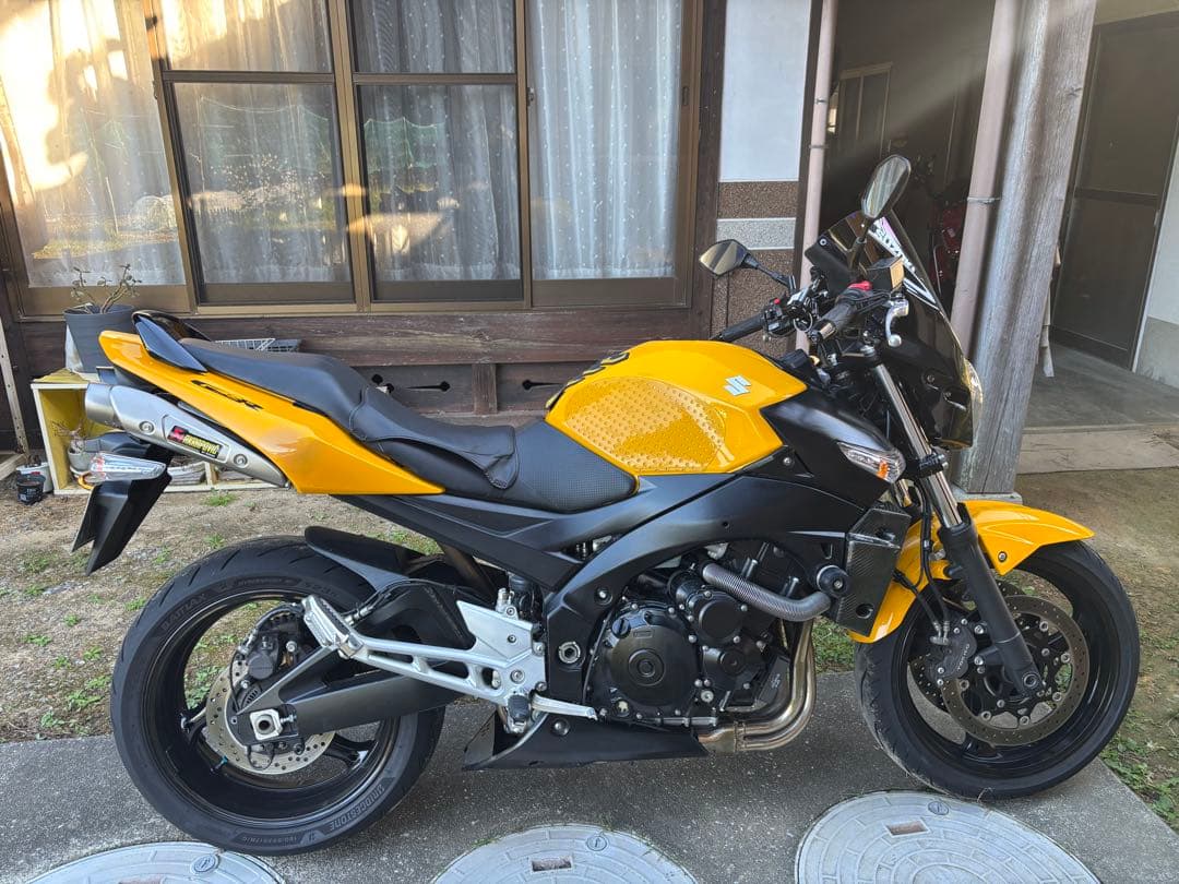 Akrapovic gsr400 gsr600用マフラー