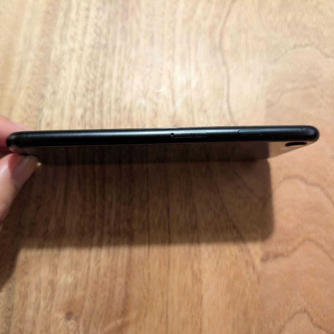 iPhone SE2 64GB ブラック