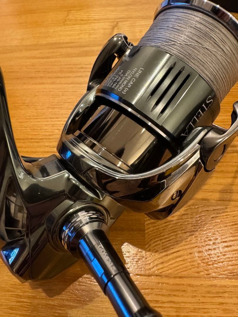 22 ステラ 4000MHG スピニングリール　STELLA
