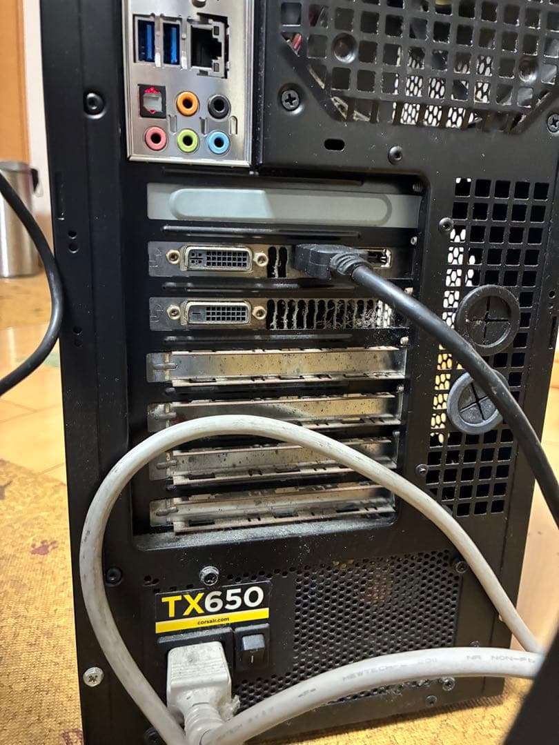 デスクトップPC グラフィック搭載　DVDマルチドライブ