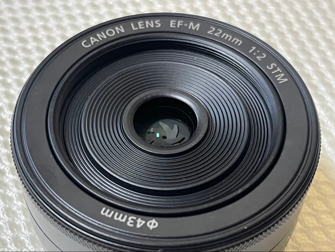 Canon EOS M100 Wレンズキット