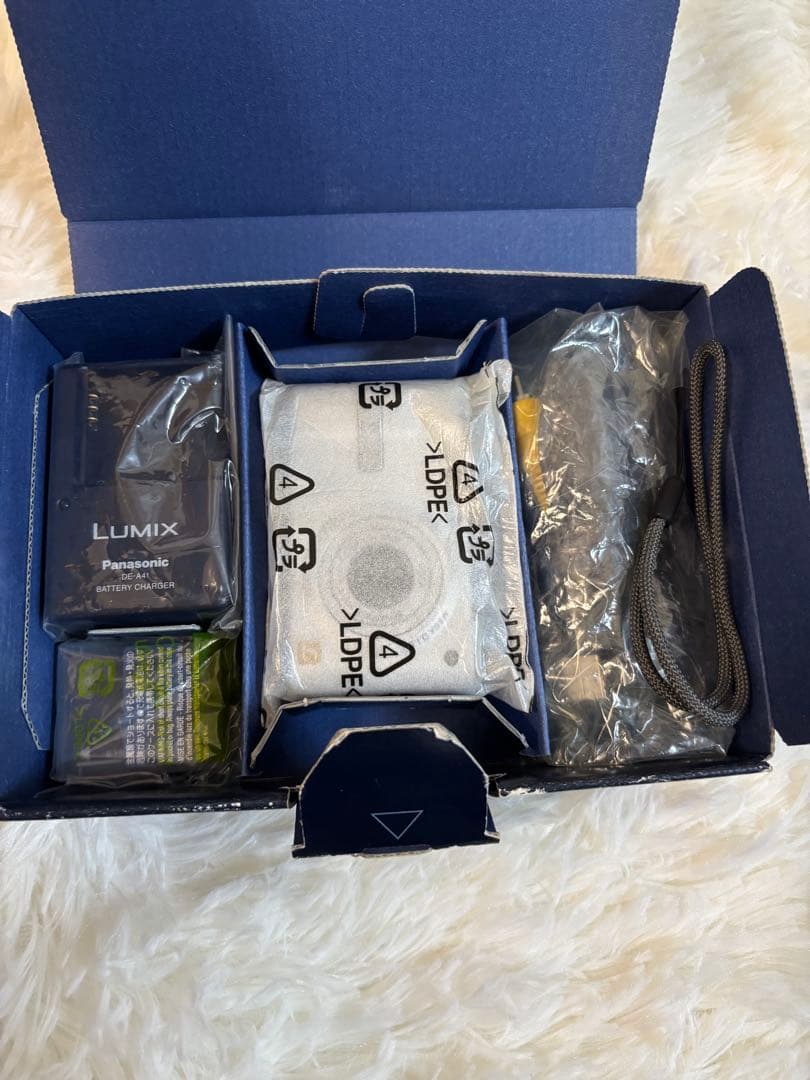 Panasonic パナソニック LUMIX DMC-FS1 デジカメ