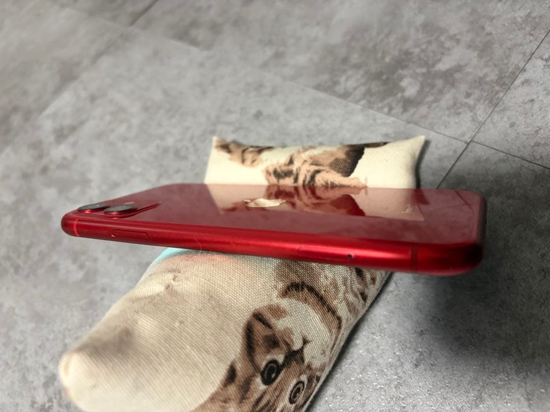 Apple iPhone 11 (レッド) 本体128GB修理歴無