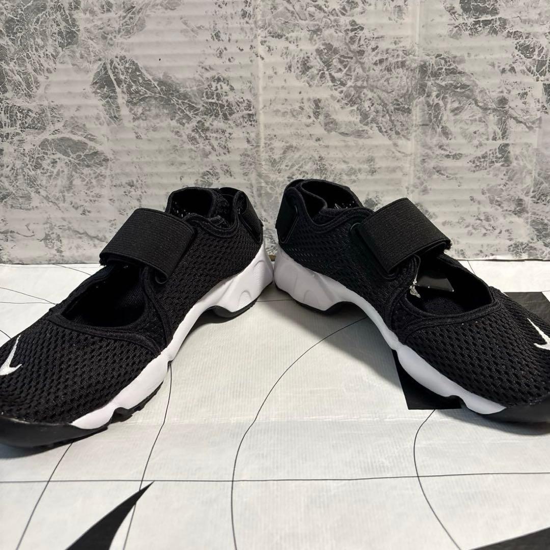 ナイキ　新品　リフト　23.5㎝