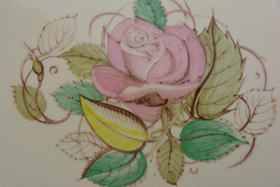 スージークーパー　パトリシア・ローズのオーバルプレート（1930年代以降）