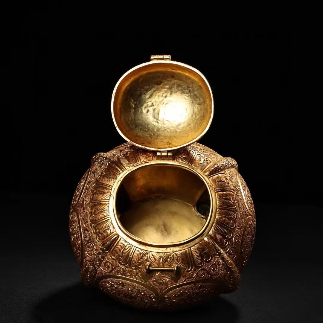 中国古美術・旧蔵銅胎鎏金缶・純銅細密彫・純手作り・高浮彫・茶道具・文房具・木箱付