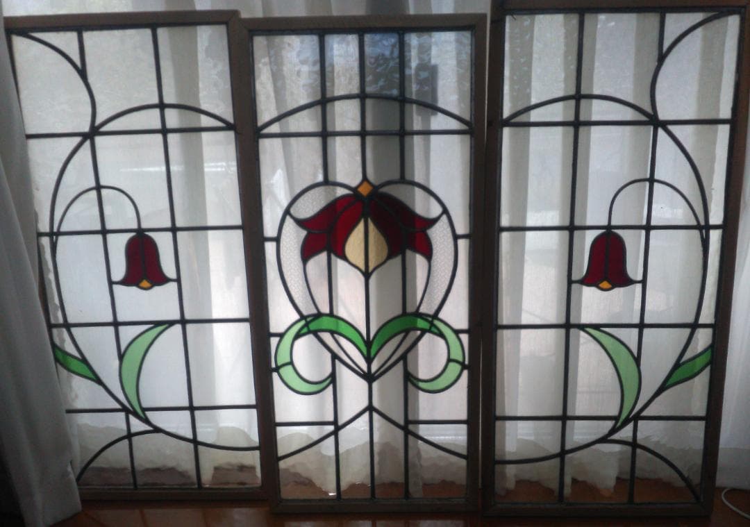 ステンドグラス大　窓枠３枚　中国五県・九州北部・近畿西部の方に限定
