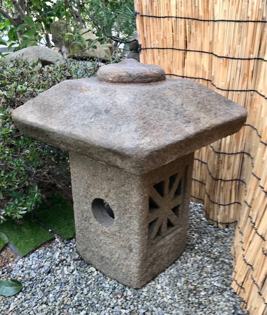 【天然自然石・四角笠灯篭・露地庭灯篭・瓢箪模様】庭石オブジェ置物ガーデニング造園