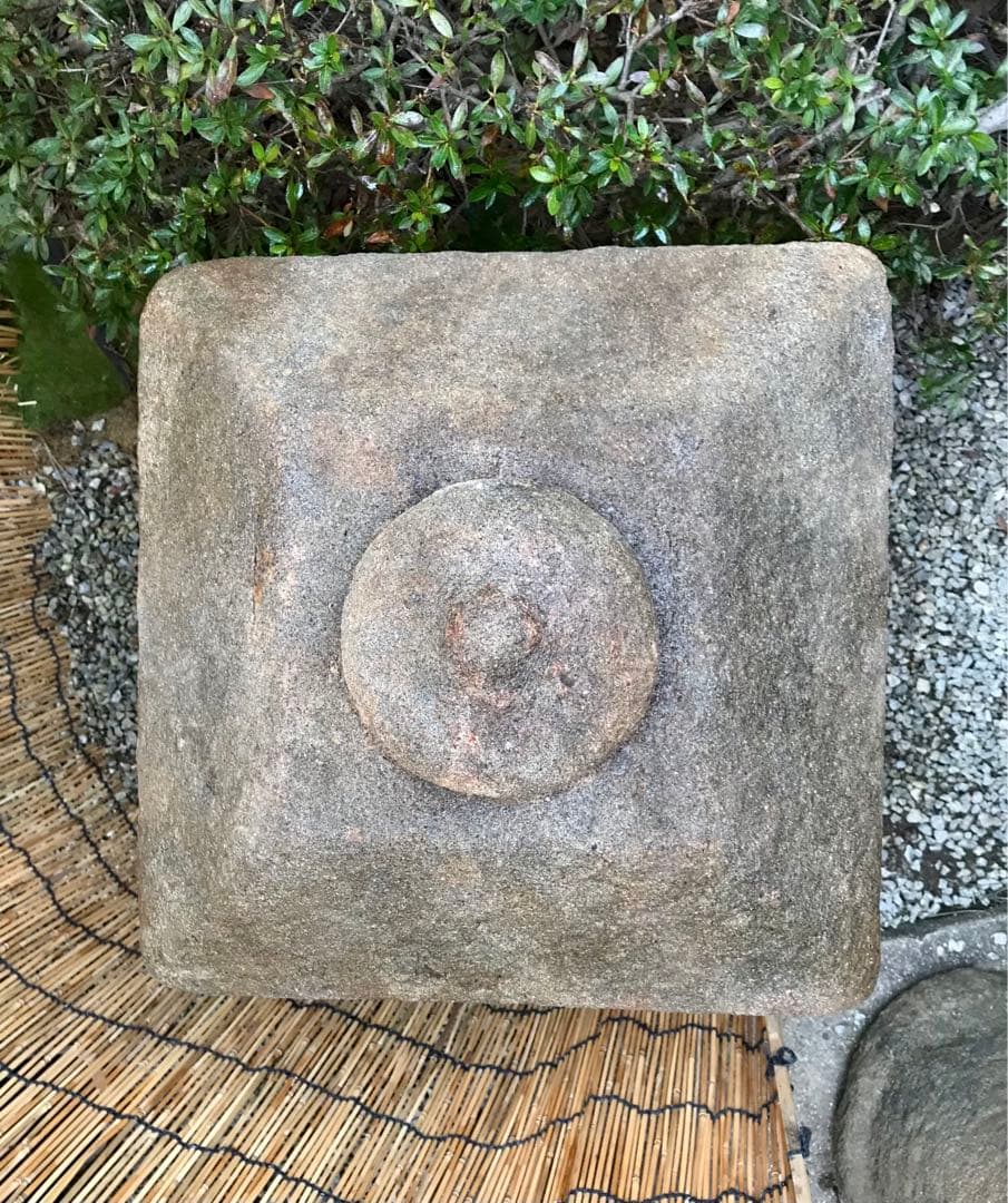 【天然自然石・四角笠灯篭・露地庭灯篭・瓢箪模様】庭石オブジェ置物ガーデニング造園