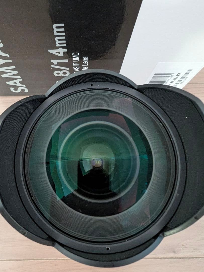 Samyang F2.8 14mm 超広角レンズ　EFマウント