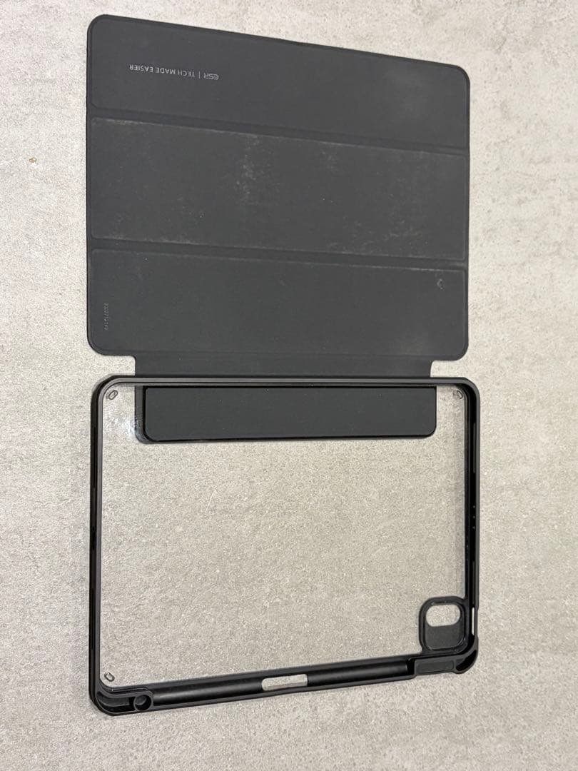 iPad Air（第5世代） スペースグレー 本体　（＋ ケースカバー等）