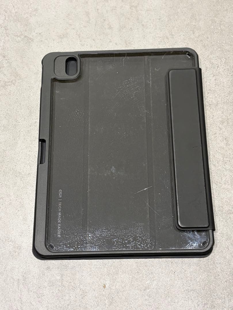 iPad Air（第5世代） スペースグレー 本体　（＋ ケースカバー等）