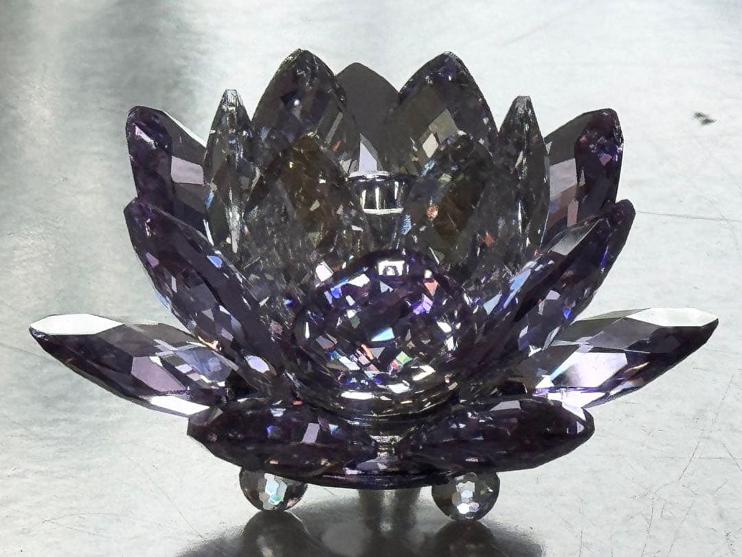 スワロフスキーのウォーターリリーキャンドルホルダー　パープル