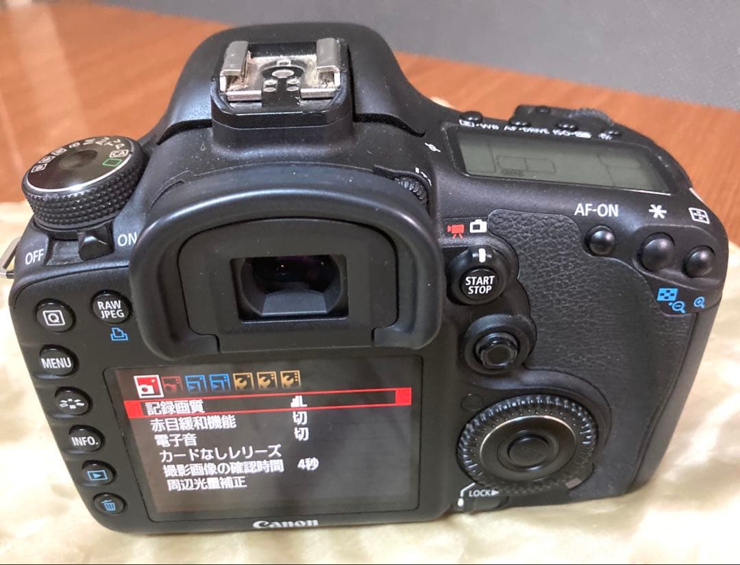 Canon EOS 7D デジタル一眼レフボディー