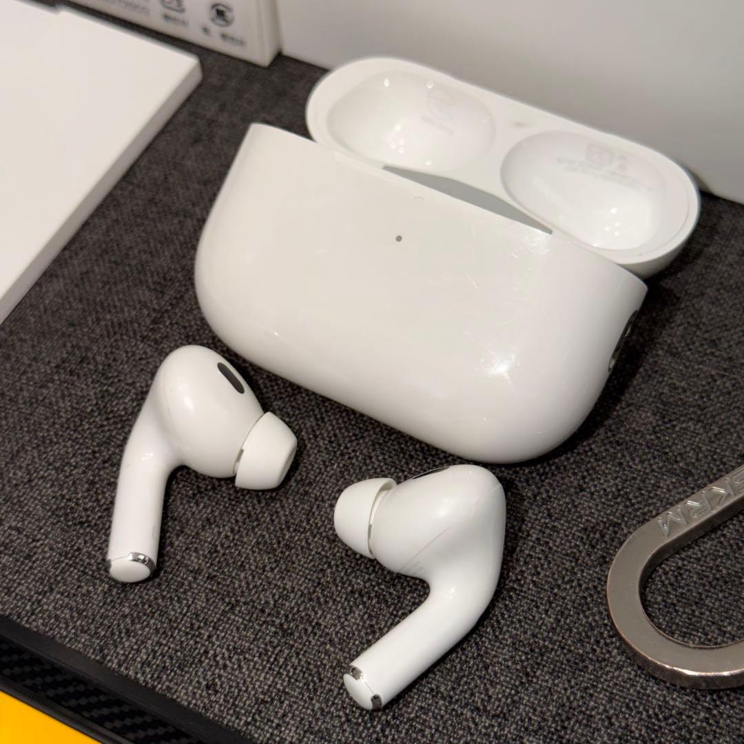 AirPods Pro 第2世代 Lightning +おまけ