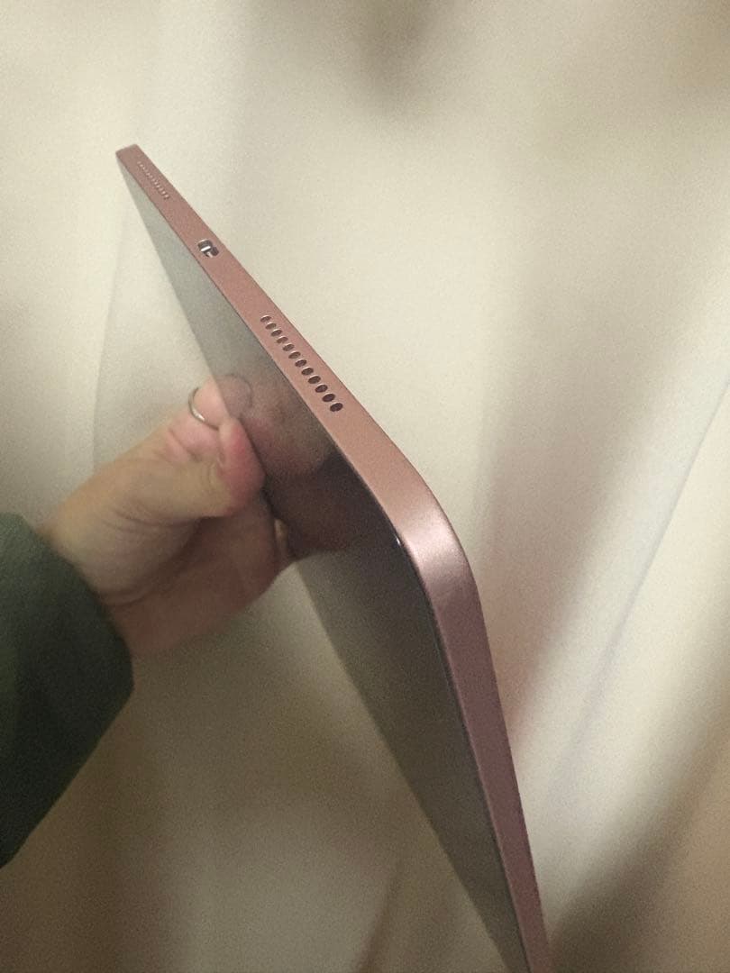 iPad Air 第4世代（Wi-Fiモデル / 64GB / ローズゴールド）