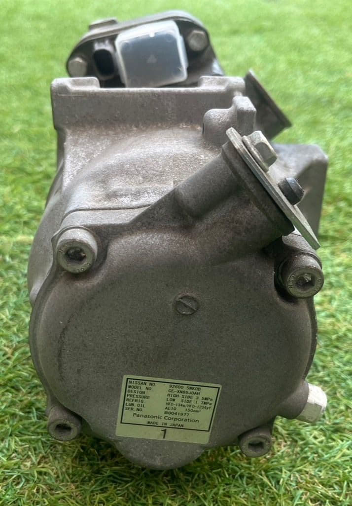 日産ノート 純正 エアコンコンプレッサー 92600-5WK0B