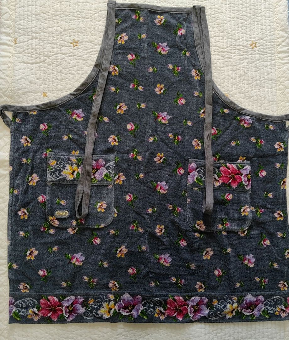新品未使用 フェイラー 花柄 刺繍 グレー エプロン