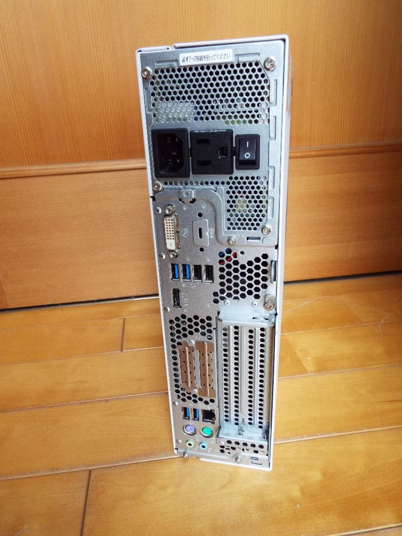 Windowsデスクトップ ESPRIMO D588/T i3-8100 16G SSD256G+HDD