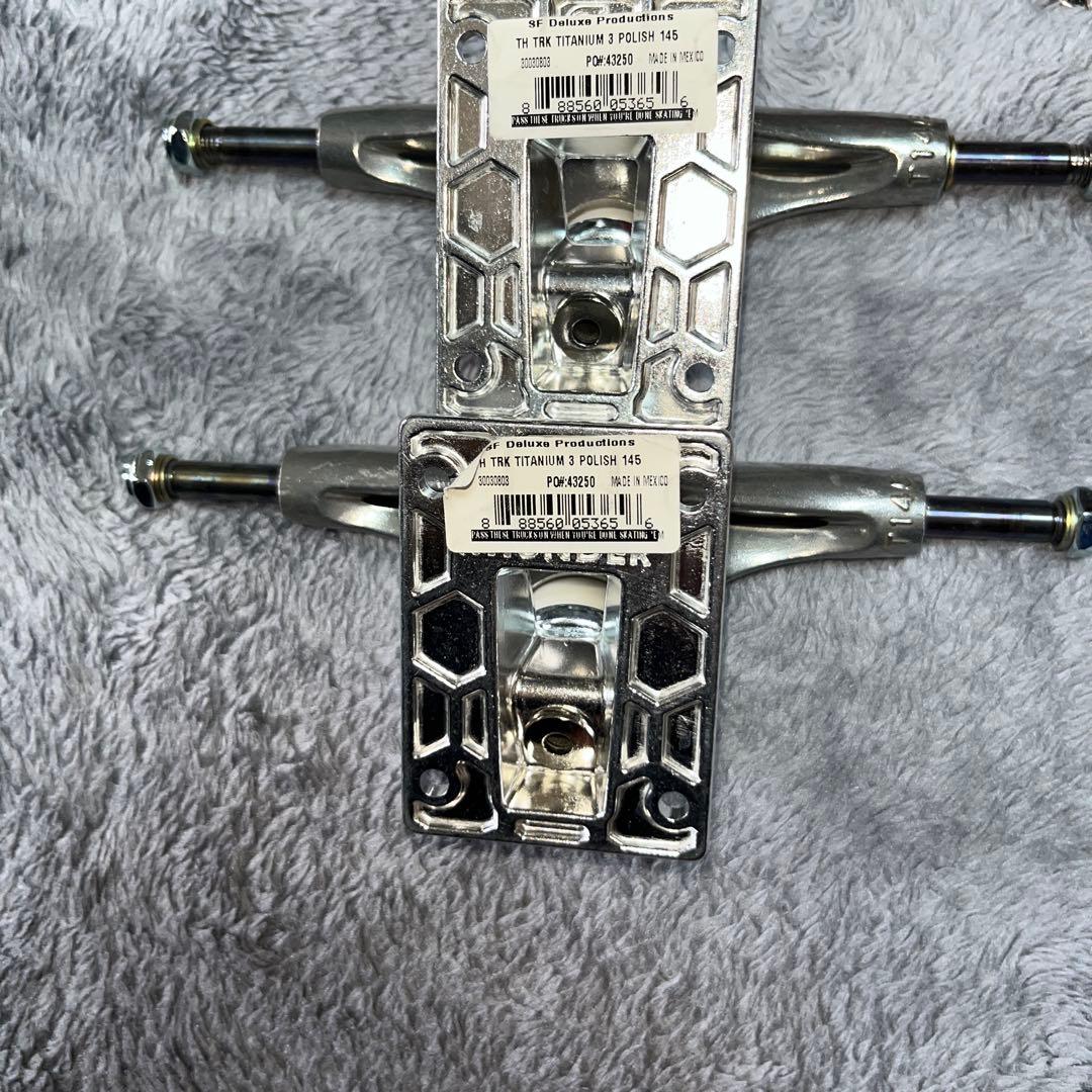 Titanium Lights スケートボード トラック 145mm