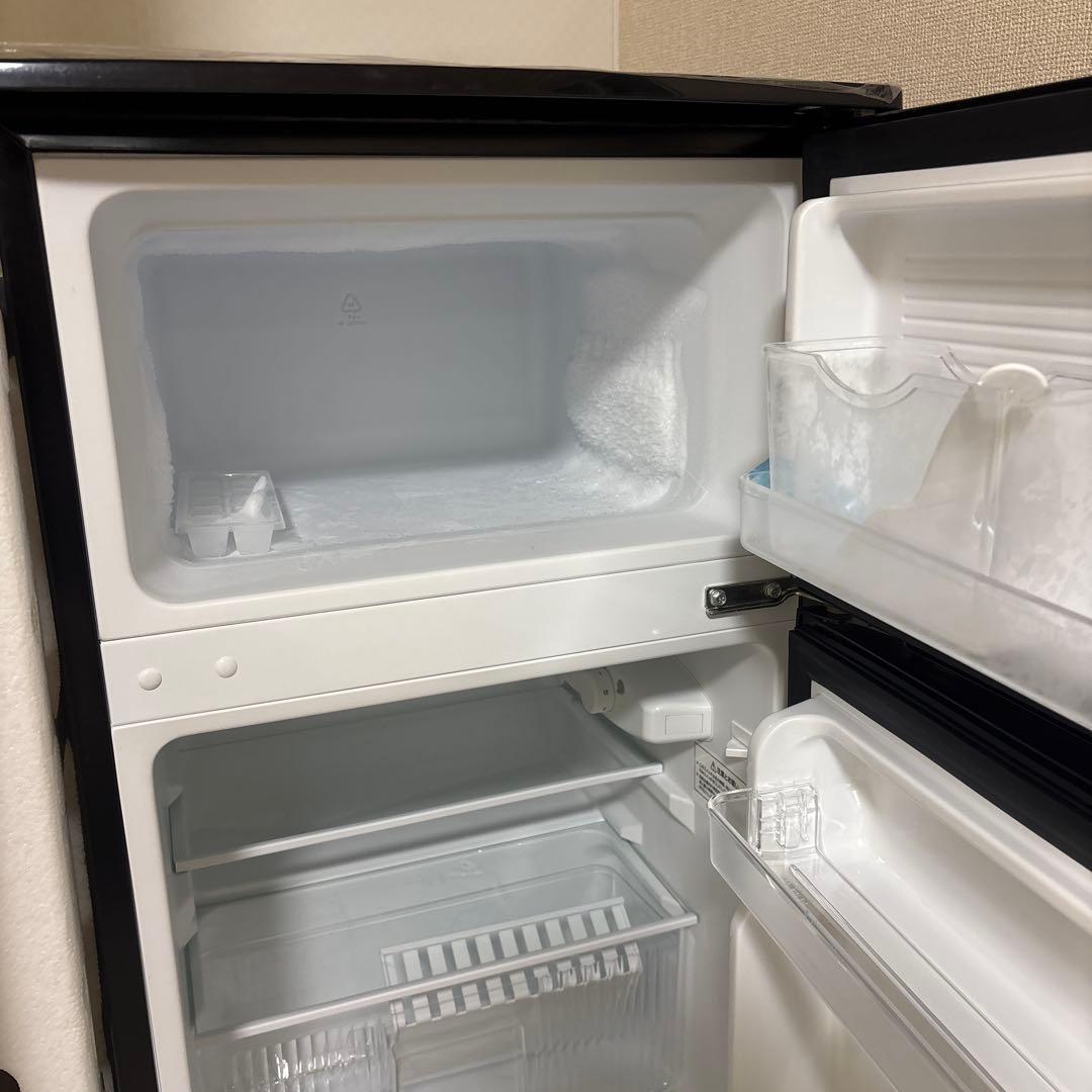 コンパクト2ドア冷蔵庫 ブラック　comfee 90L