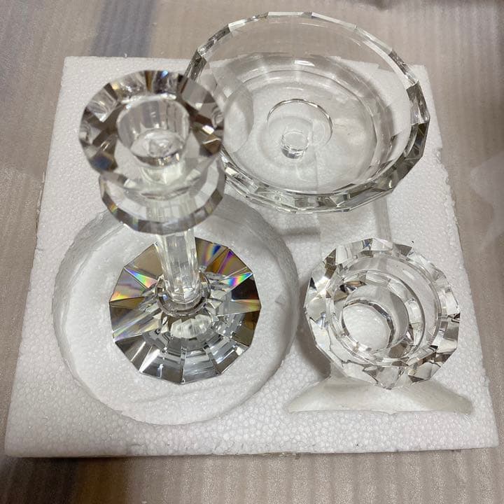 白色透明 水晶花台　ダイヤモンド 装飾品　玉器 碧玉　翡翠