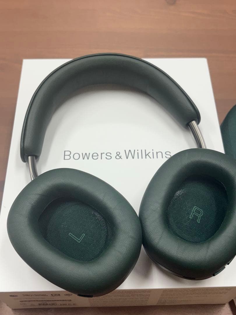 Bowers&Wilkins Px8 ノイズキャンセリングワイヤレスヘッドホン