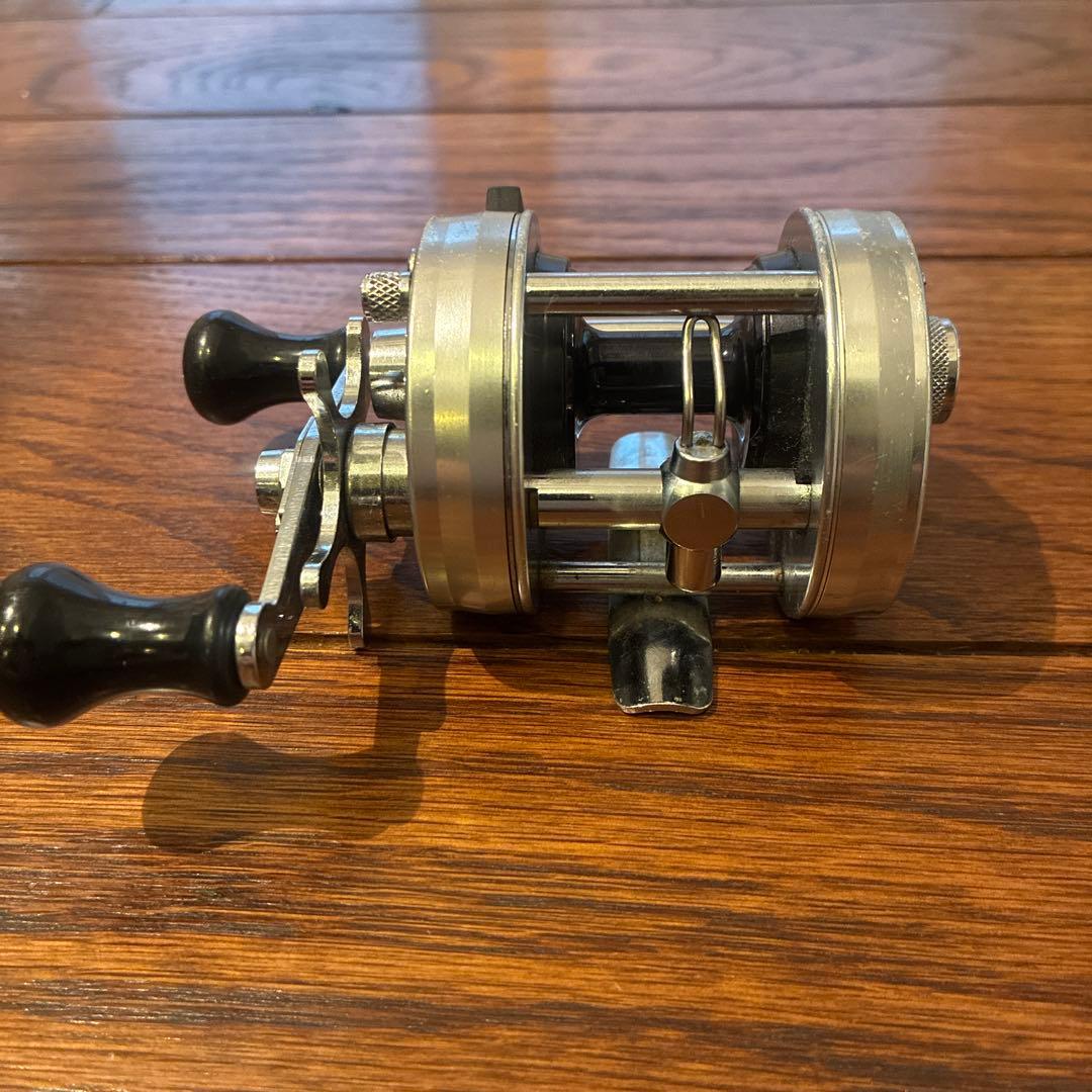 F*s様 ambassador2500c アブガルシア