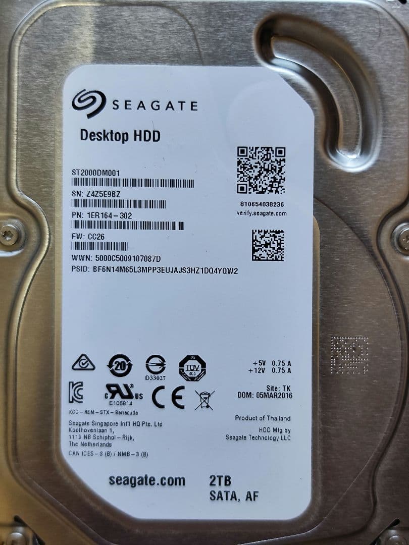 WesternDigital & Seagate 2TBx4 計8TB HDD
