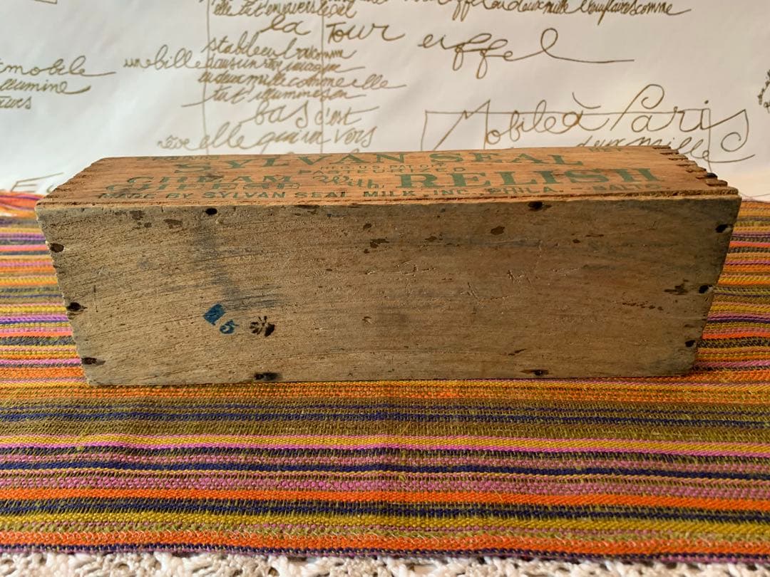 フランス製　アンティーク　フォントが可愛い小さな木製の小物入れ2個セット！