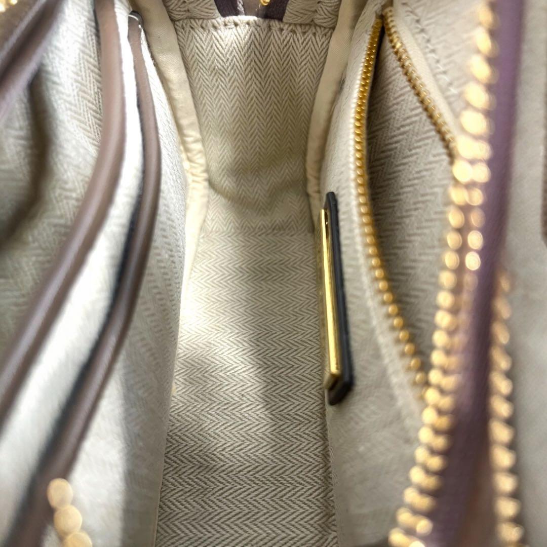 トリーバーチ キラ シェブロン スモール カメラバッグ