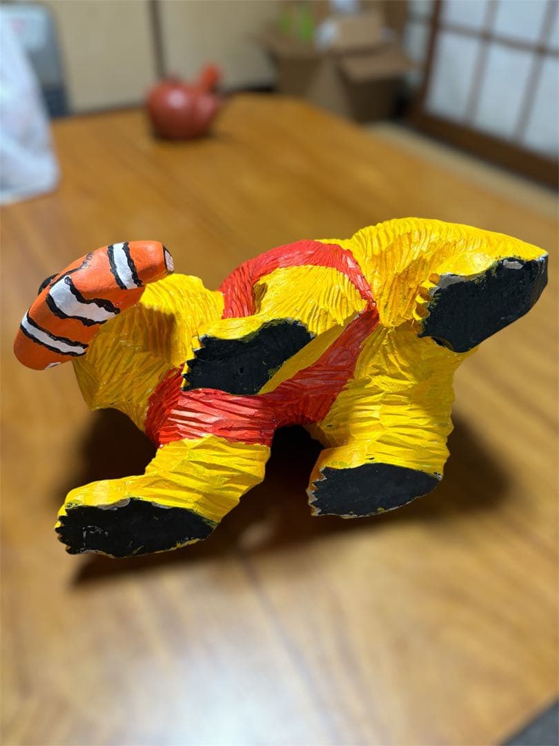 木彫り　熊　カスタム　ヒグマ　北海道　ペイント　オリジナル　クマノミ