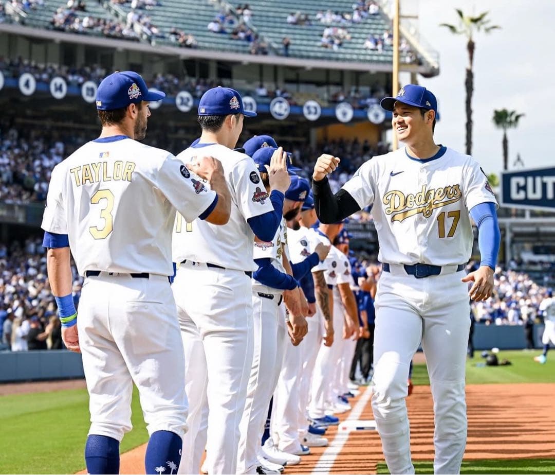 【正規品】山本由伸 漢字版 ドジャース ゴールドユニフォーム 新品 サイズ4XL