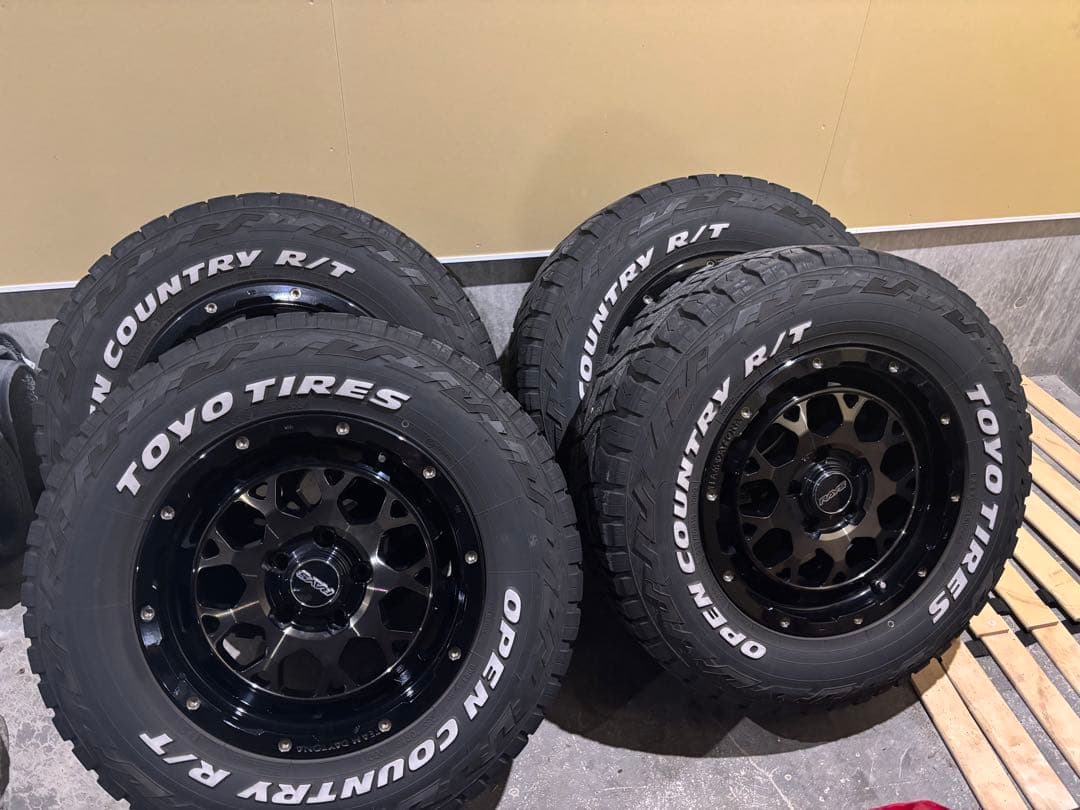 じ*ん様 RAYS DAYTONA M9 16インチ RTタイヤ　RAV4等