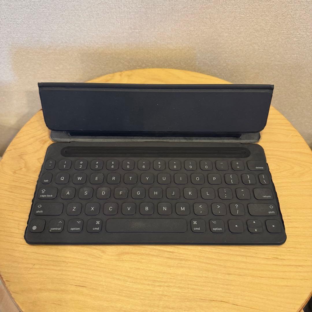 iPad Pro 9.7インチ Wi-Fi 256GB 純正キーボード付き