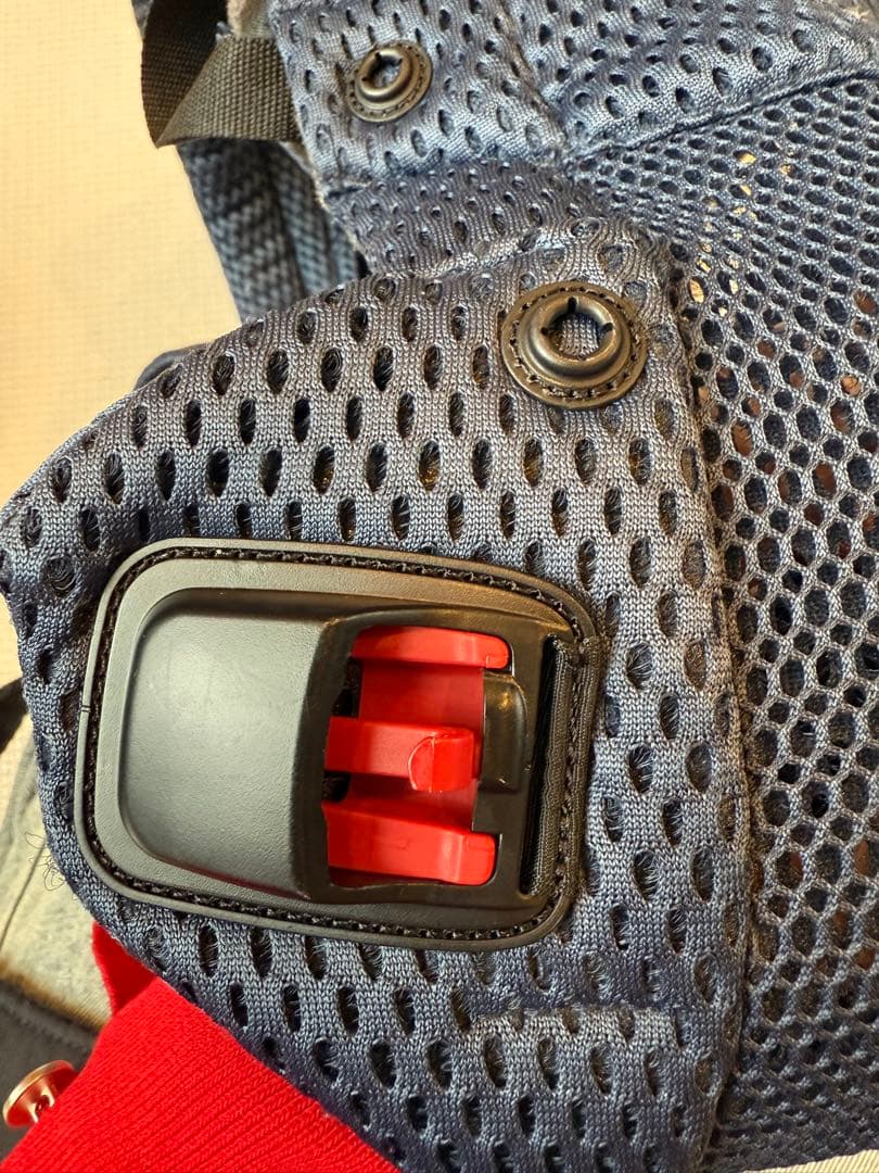 お値下げ☆ベビービョルン　ハーモニー　抱っこ紐 ネイビー メッシュ