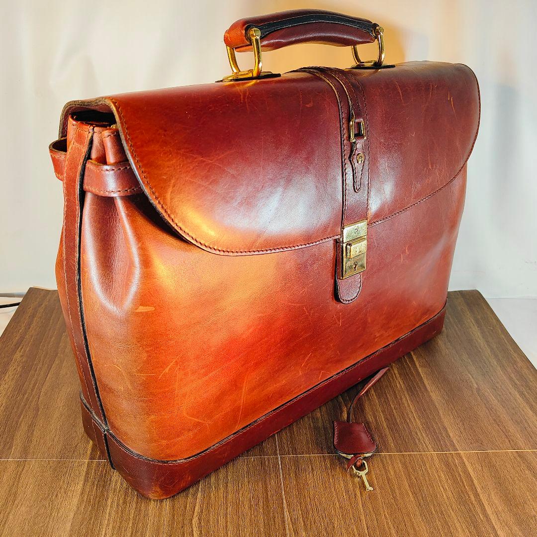 【ヴィンテージ】AIGNER アイグナー　高級ダレスバッグ バーガンディ鍵付本革