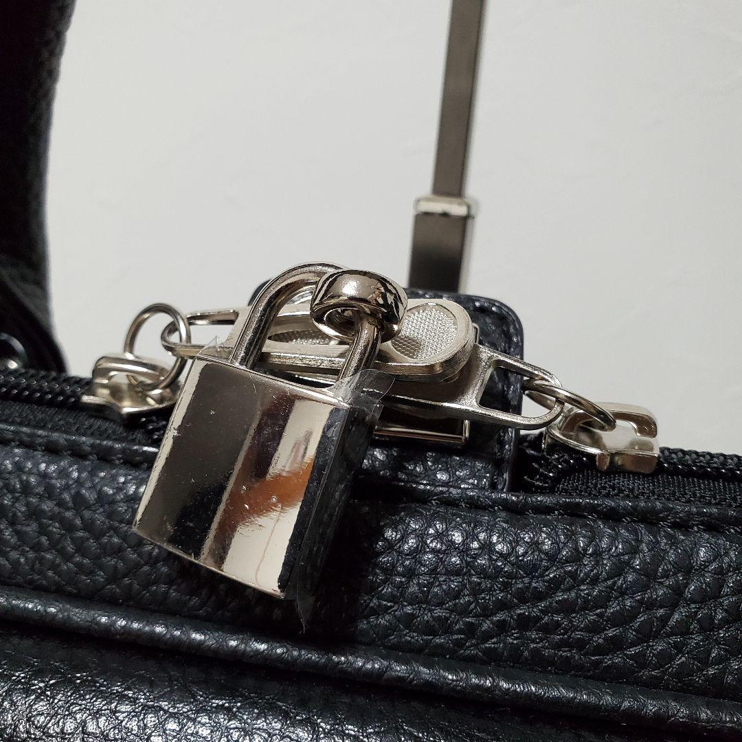 完売品！新品✨マトゥーリ シボ革 ビジネスバッグ オールレザー 南京錠　毛玉様