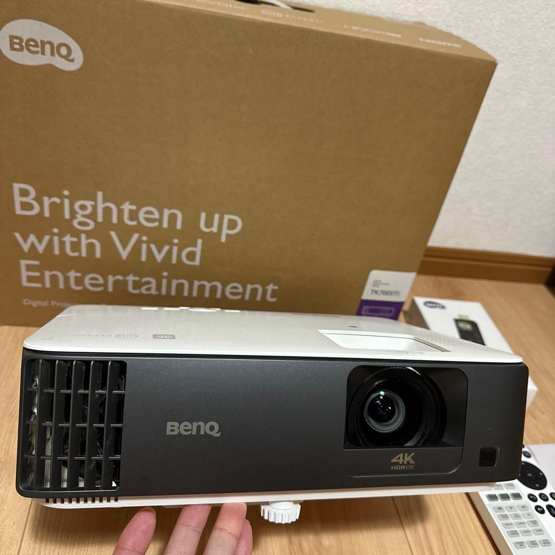 BenQ TK700STi プロジェクター