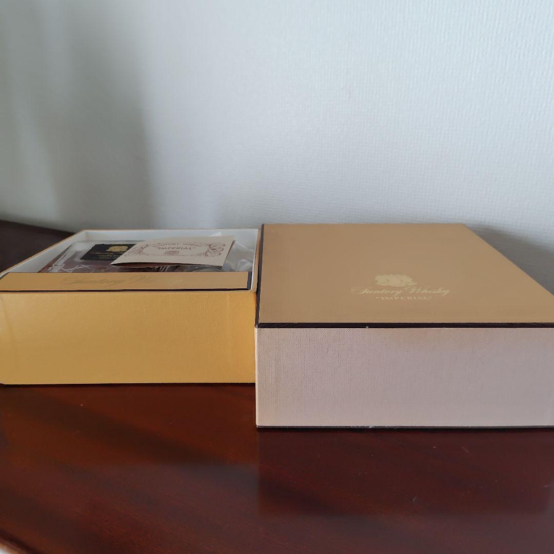 未開栓　Suntory Whisky IMPERIAL 化粧箱付き