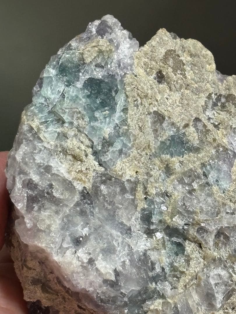 レア　ナイジェリア産フローライト、デザートローズ共生　強蛍光　240g 天然石