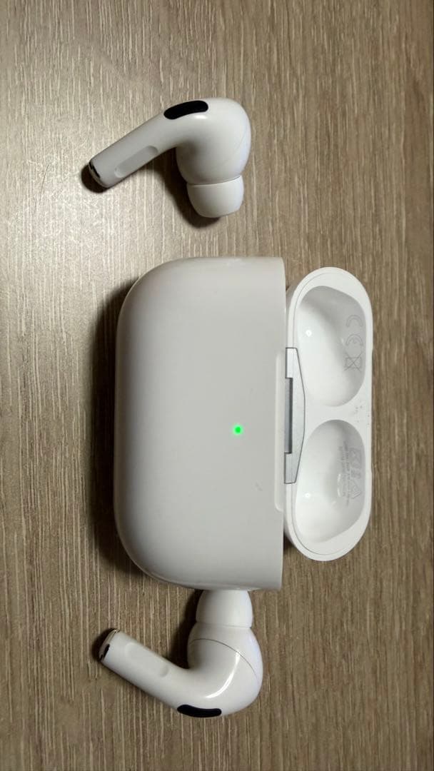 お値下げ大歓迎SALE AirPods Pro 本体 ホワイト+オマケ(ケース)