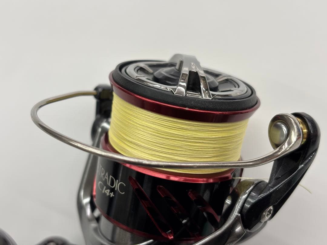中古　シマノ　16ストラディックCI4＋2500S スピニングリール