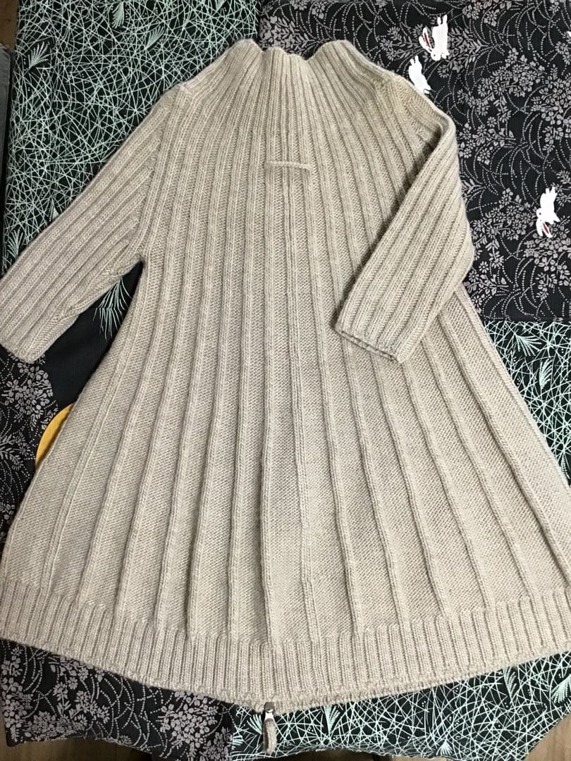 ゴルチエ　 ニットワンピース ジッパー付　40 ベージュ系