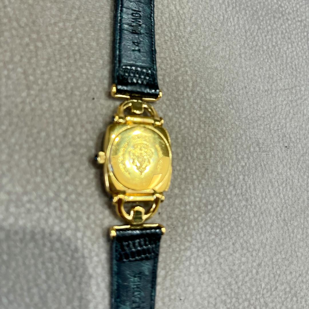 Gucci ゴールド スクエアフェイス 時計　ジャンク品