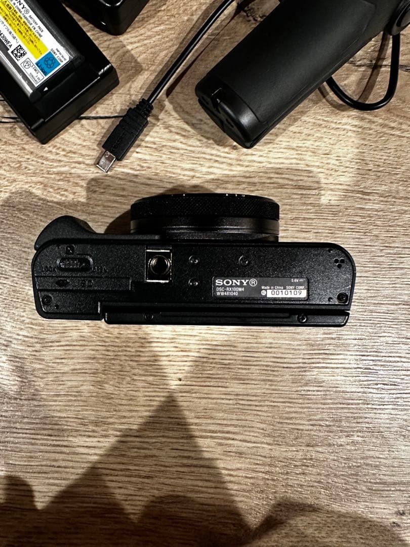 SONY RX100 IV M4 + VCT-SGR1 シューティンググリップ付